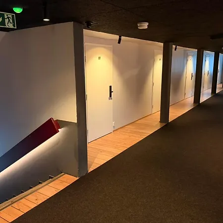 Svalvik Hotel 3* ليكسا